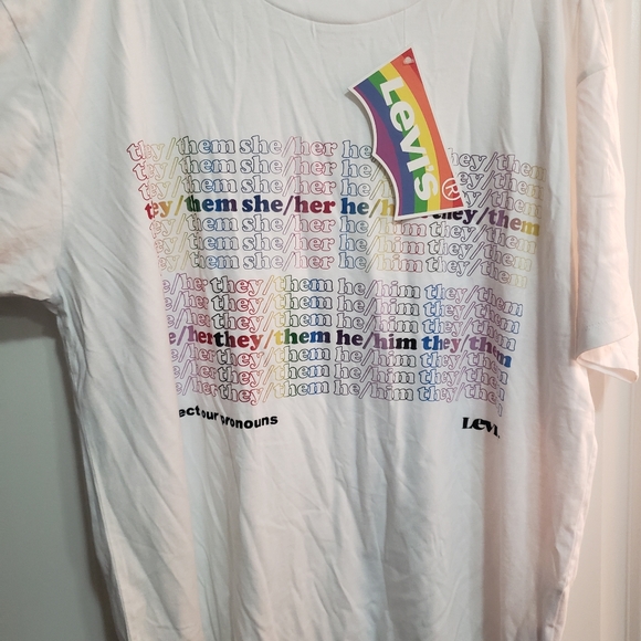 Levi's LGBTQ+ 🏳️‍🌈pride shirt 🌈 - Picture 5 of 9
